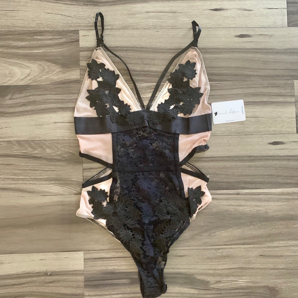 Lingerie bodysuit
